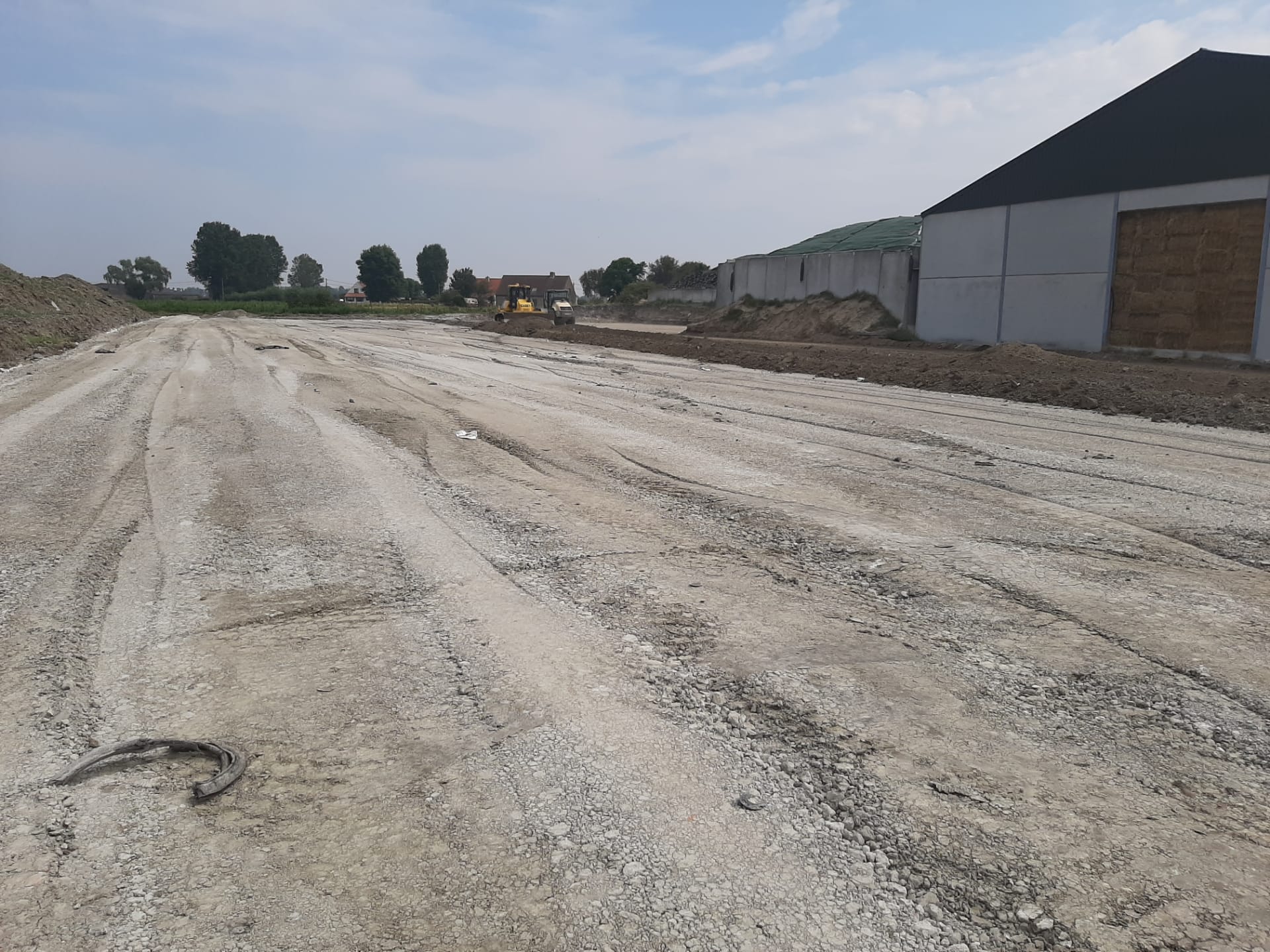 Aanleg fundering asfalt (en beton) verharding